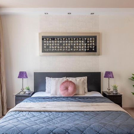 Exclusive Central Suite With Balcony By Prestige Homes Budapesta Exterior foto