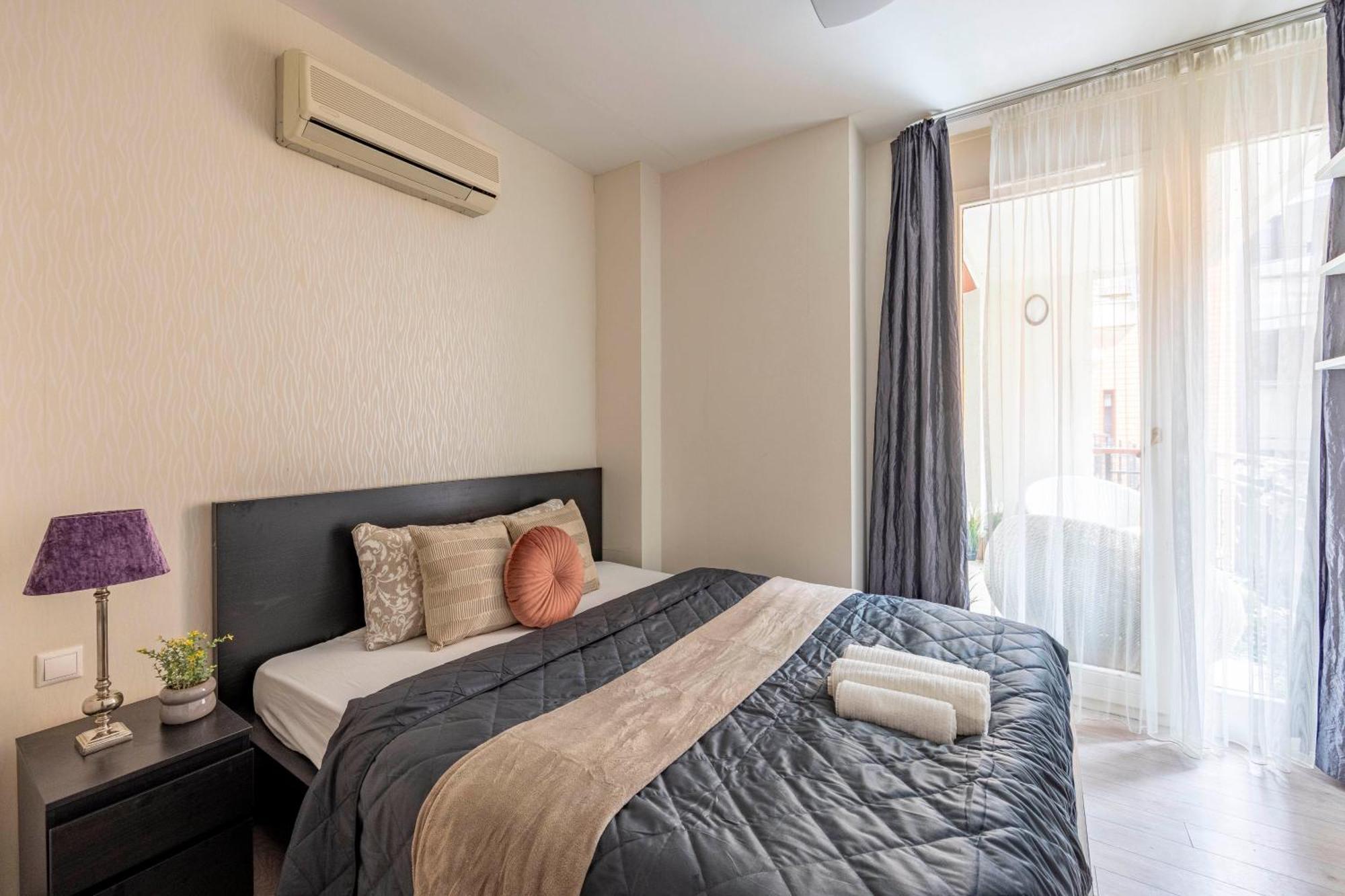 Exclusive Central Suite With Balcony By Prestige Homes Budapesta Exterior foto