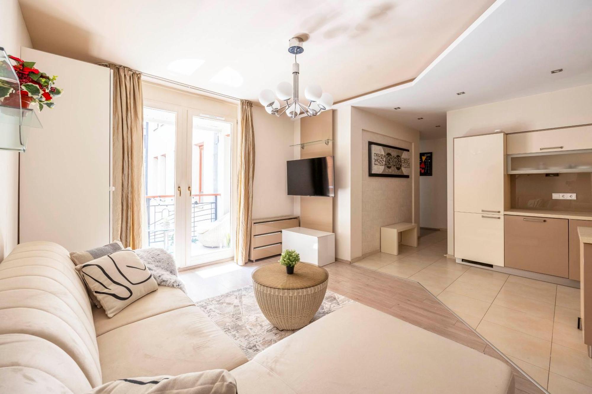 Exclusive Central Suite With Balcony By Prestige Homes Budapesta Exterior foto