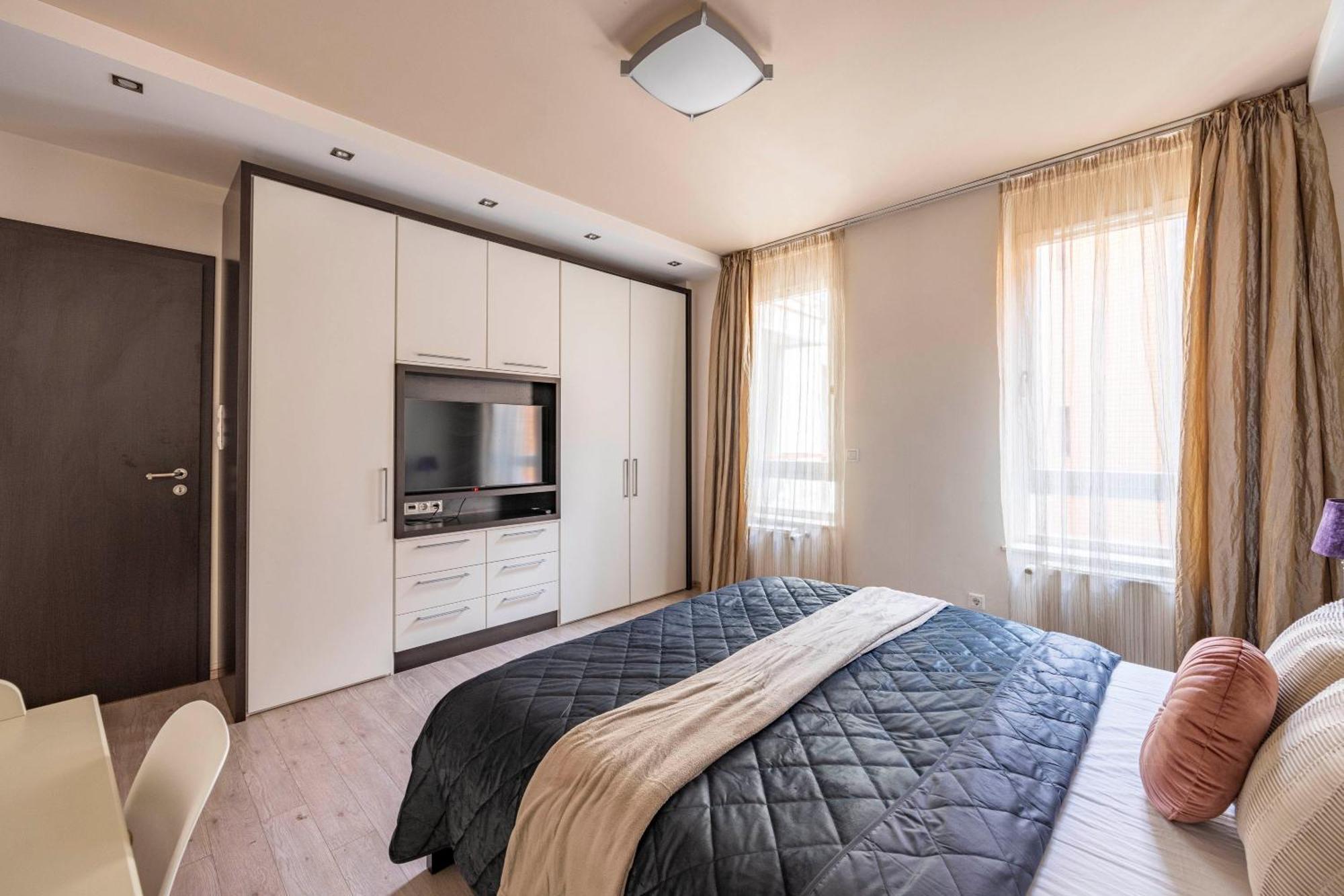 Exclusive Central Suite With Balcony By Prestige Homes Budapesta Exterior foto